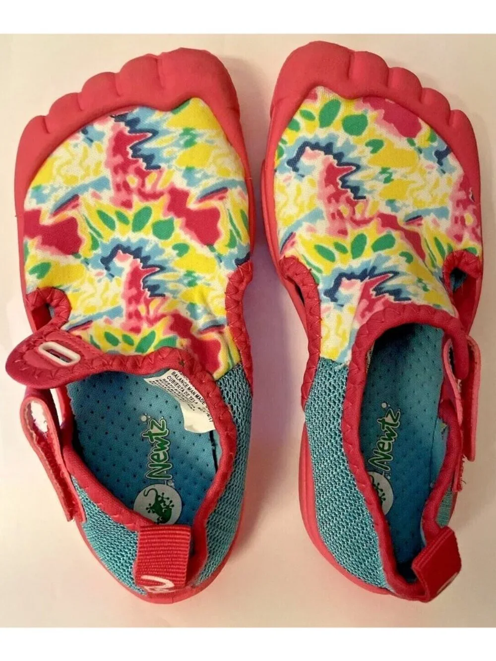 Girls Newitz 9/10 Pink Tie-Dye Swim Water Shoes Bumper Toes Vibrant Color Summer